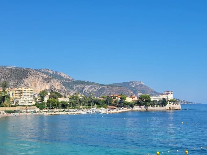 Coastal view of Villa Kerylos in Beaulieu sur Mer 