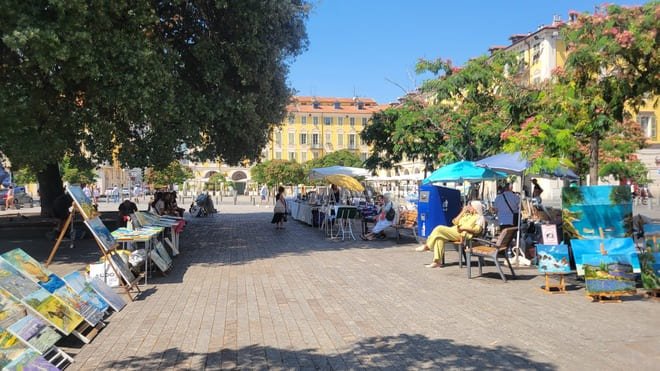 Market in Garibaldi Square