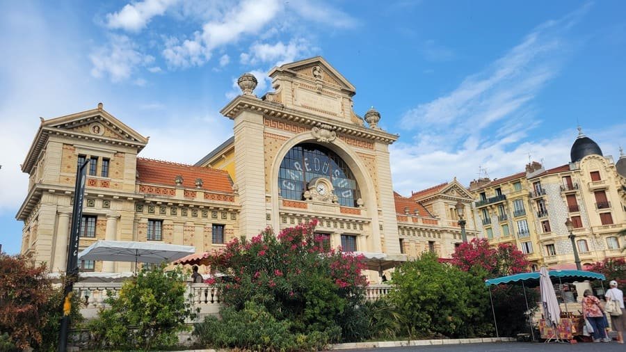 Gare du Sud in the Liberation District